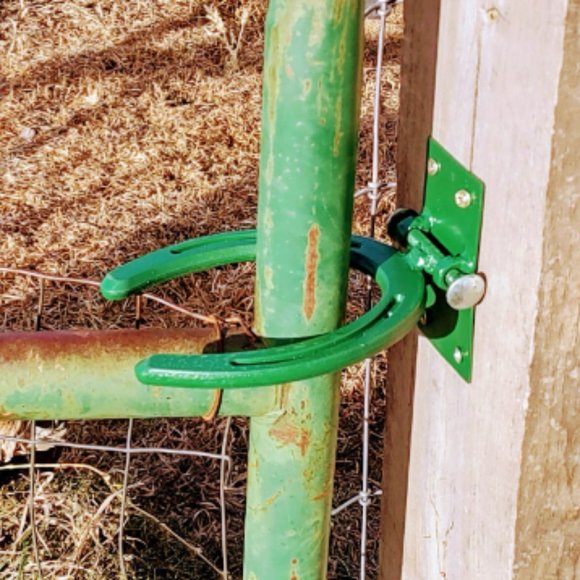 Handcrafted Rustic Horseshoe Gate Latch - Picture 1 of 3